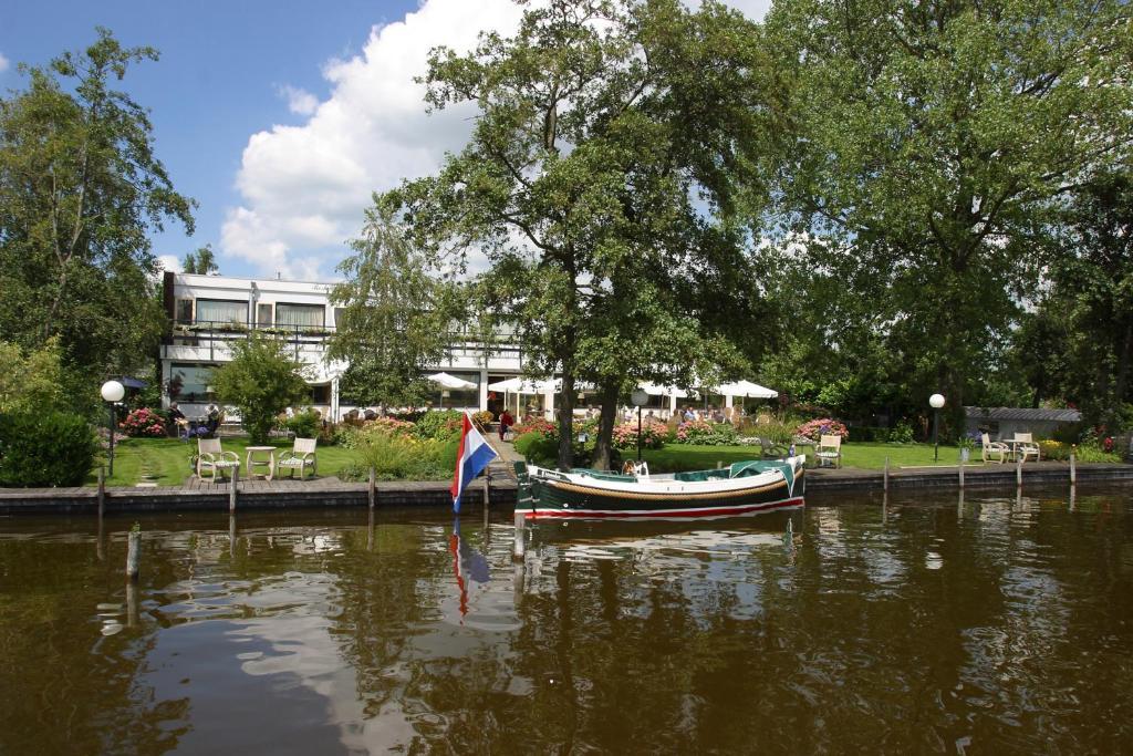 Restaurant-Hotel De Watergeus Noorden Exterior photo